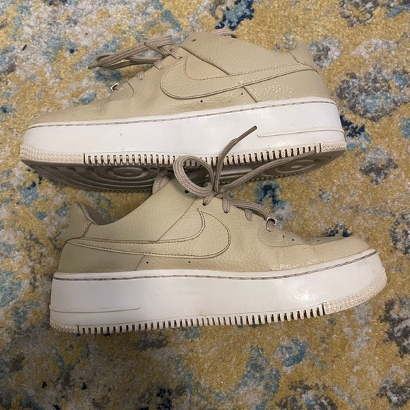 WMNS AIR FORCE 1 SAGE LOW 2 'DESERT ORE' - Picture 8 of 10